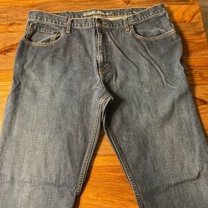Men’s Eddie Bauer relaxed fit jeans. Size 40 x 32